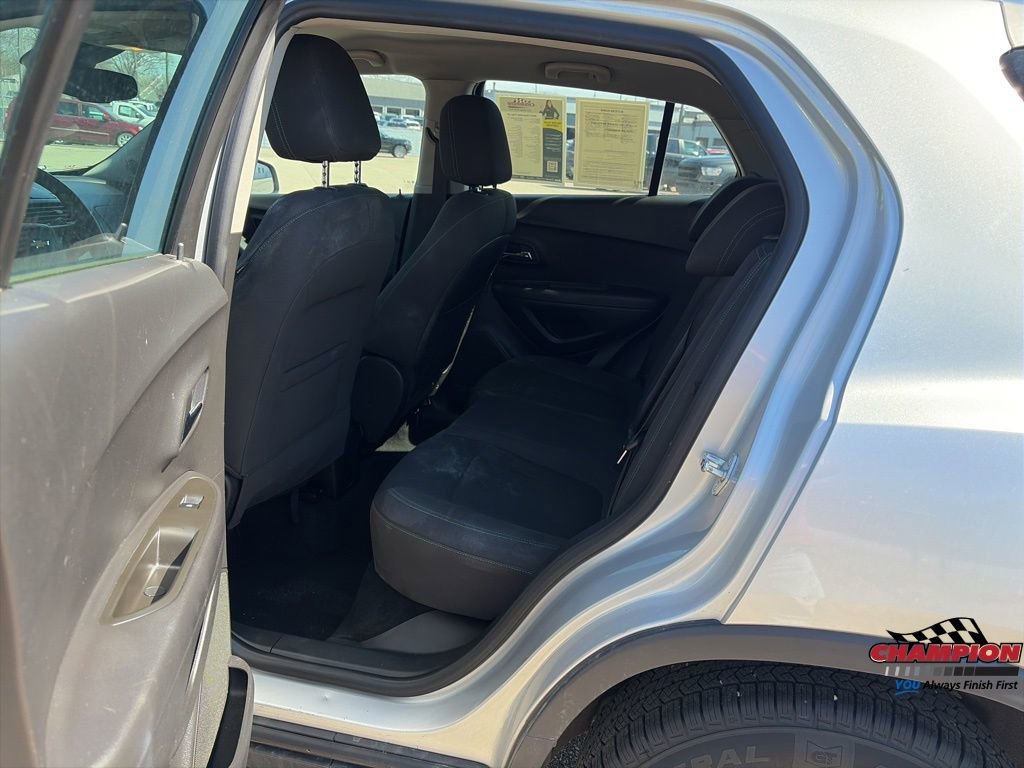 Used 2015 Chevrolet Trax LS FWD image 15