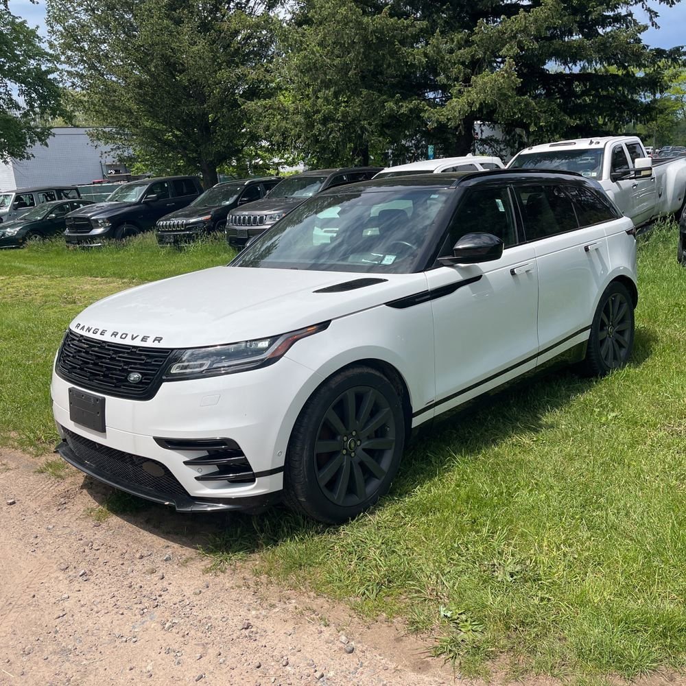 Used 2018 Land Rover Range Rover Velar R-Dynamic HSE AWD/4WD image 2