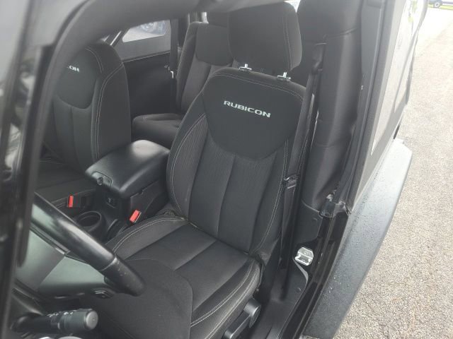 Used 2016 Jeep Wrangler Rubicon w/ Connectivity Group AWD/4WD image 15