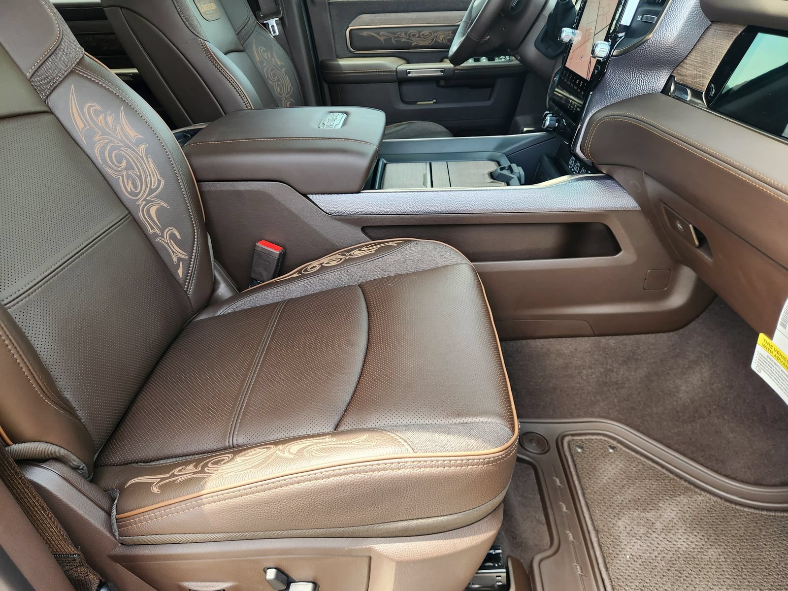 New 2026 RAM 2500 Limited AWD/4WD image 14