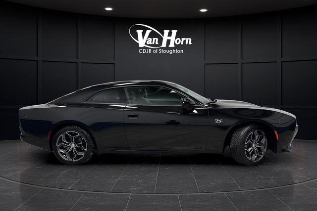 Used 2024 Dodge Charger R/T w/ Plus Group image 2