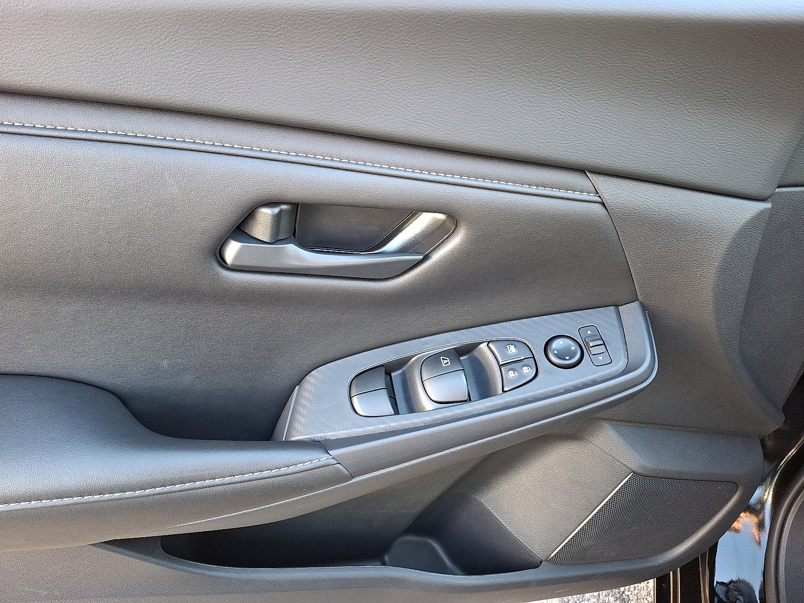 Certified 2025 Nissan Sentra S image 12