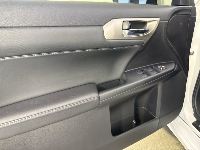 Used 2015 Lexus CT 200h FWD image 20