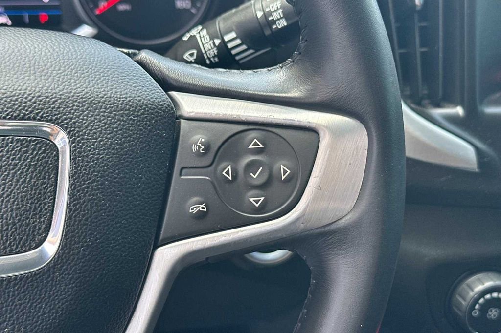 Used 2020 GMC Terrain SLE image 27