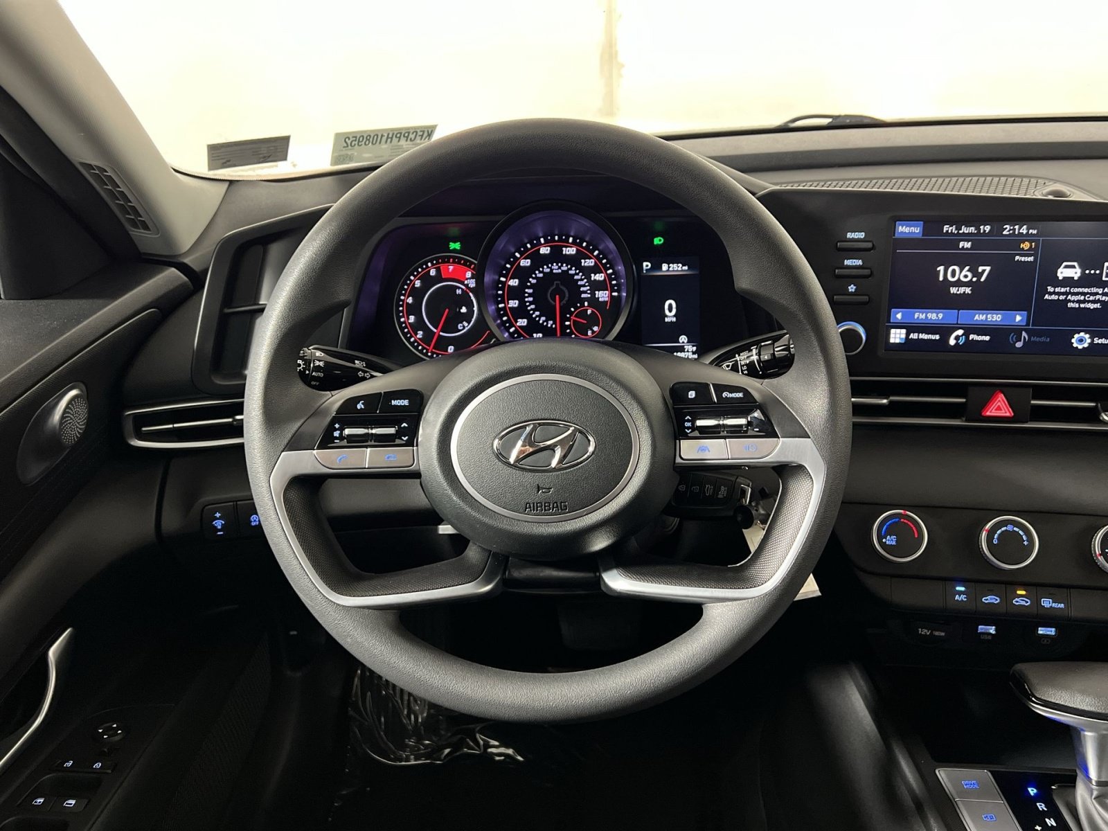 Used 2023 Hyundai Elantra SE FWD image 16