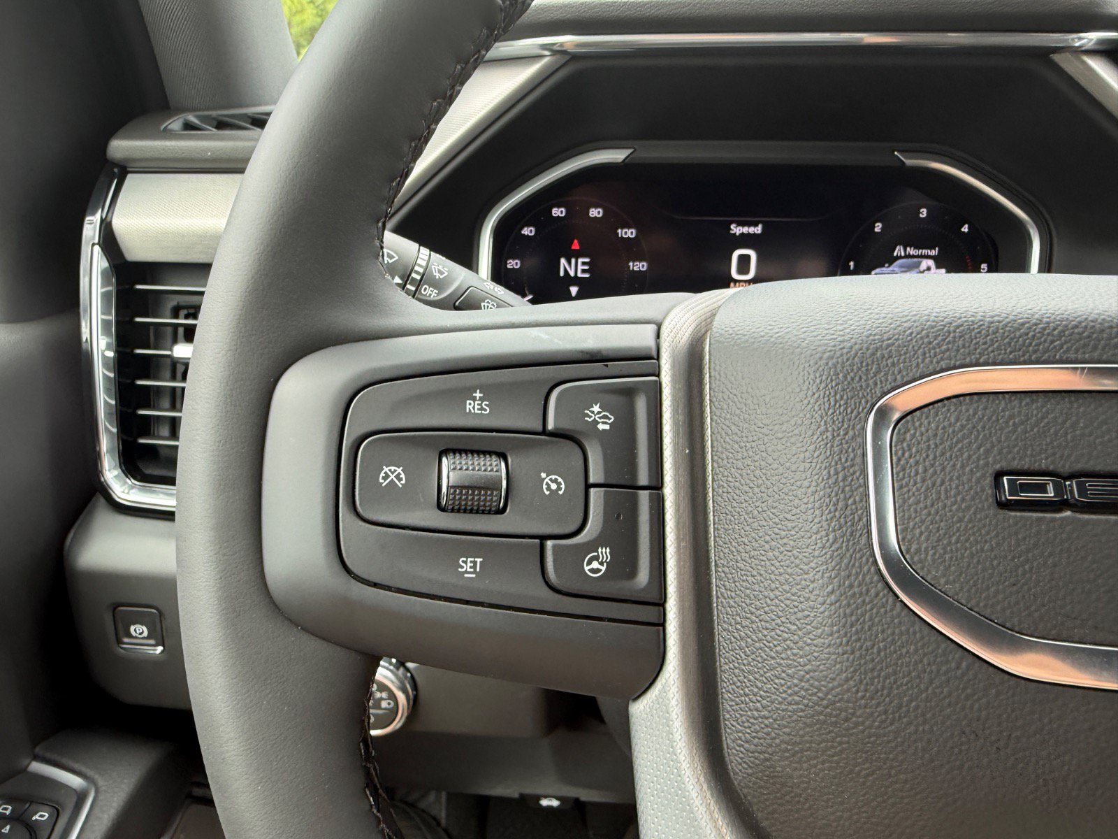 New 2026 GMC Sierra 2500 Denali AWD/4WD image 28
