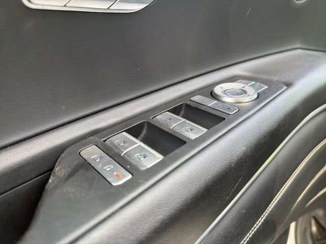 Used 2024 Genesis GV80 2.5T AWD/4WD image 12