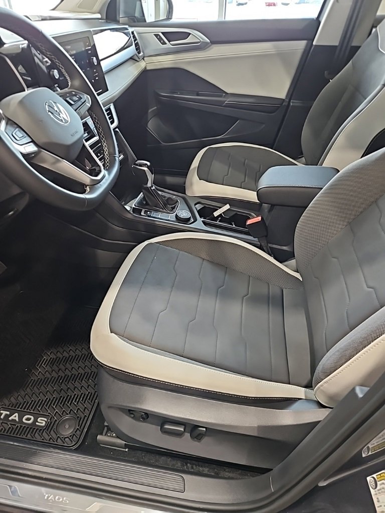 New 2026 Volkswagen Taos SE image 27
