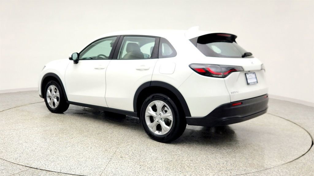 Used 2025 Honda HR-V LX image 7