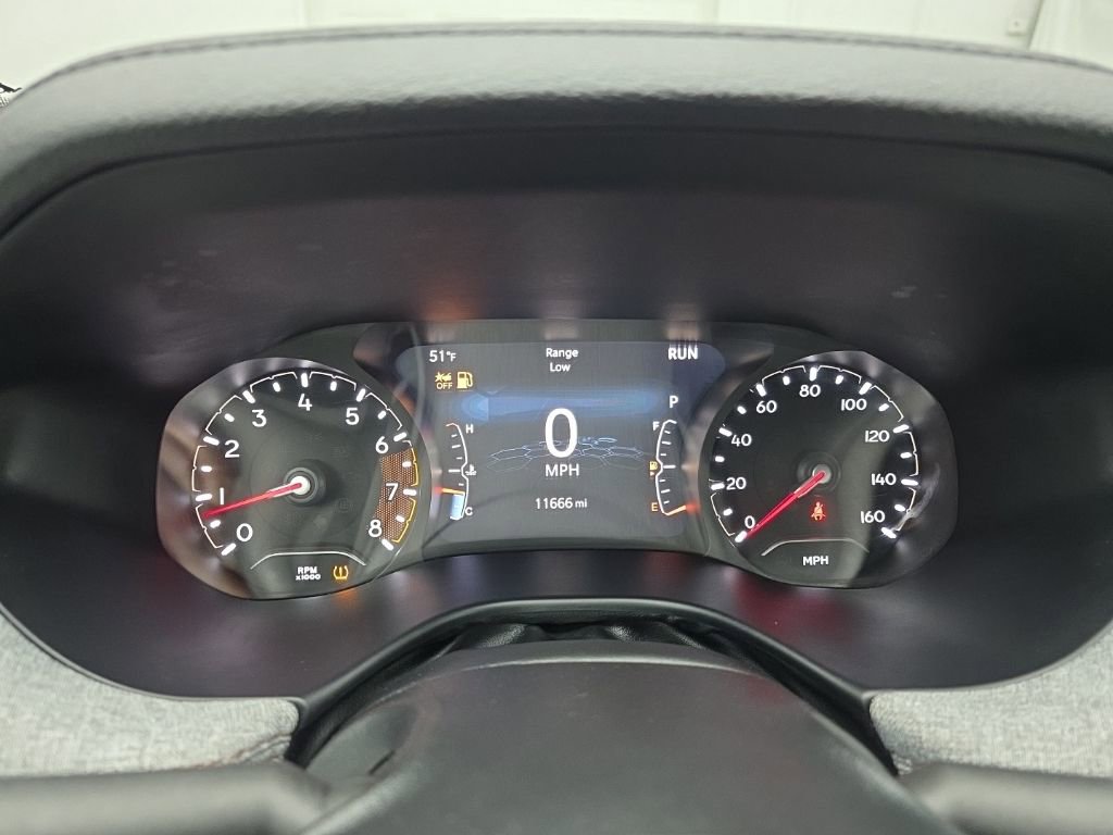 Used 2023 Jeep Compass Latitude image 29