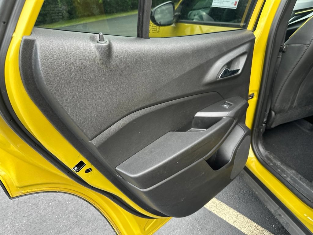 Used 2025 Chevrolet Trax ACTIV w/ Sunroof Package FWD image 15