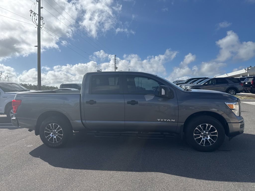 Used 2024 Nissan Titan SV w/ SV Convenience Package image 1