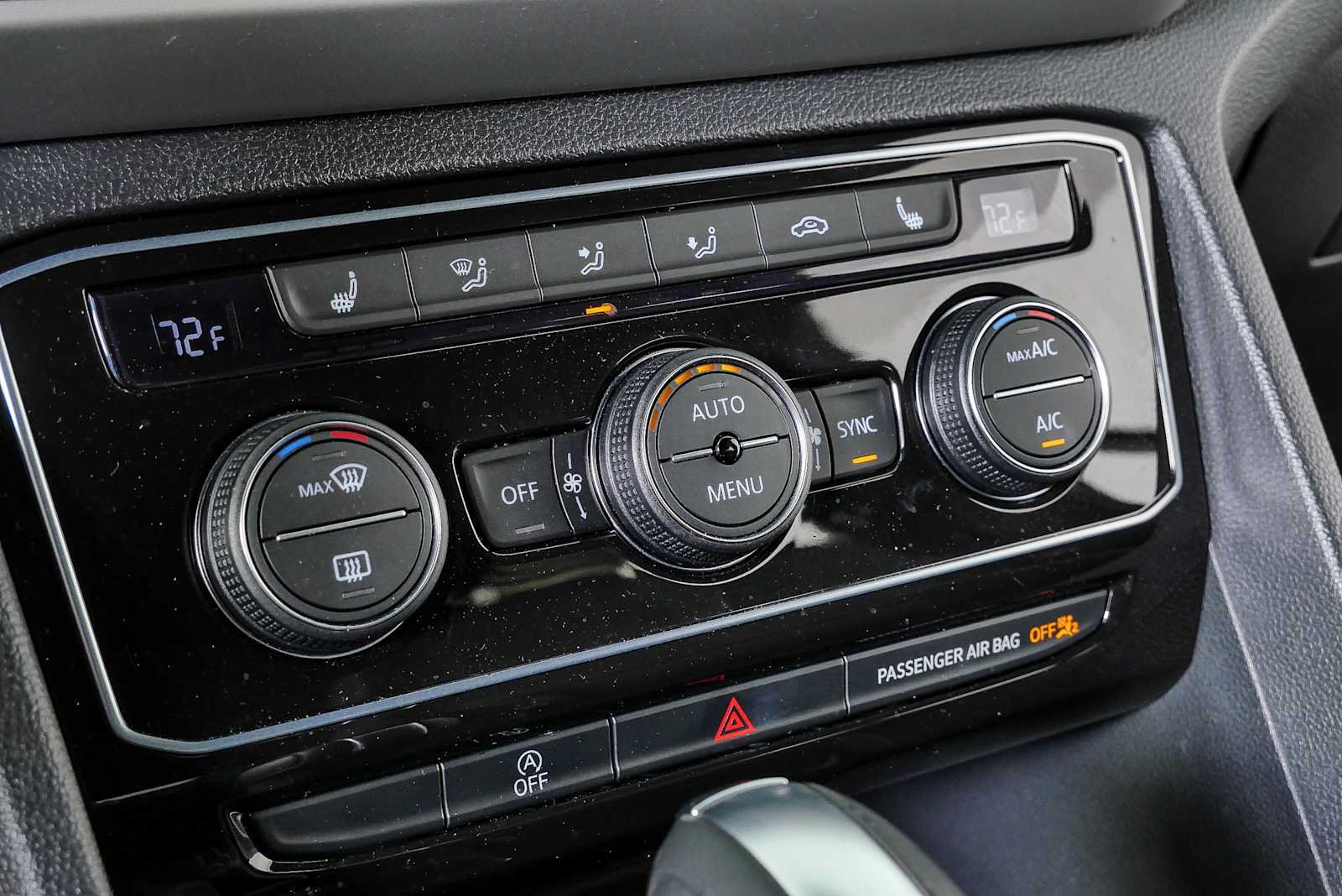 Certified 2023 Volkswagen Atlas Cross Sport SE FWD image 15