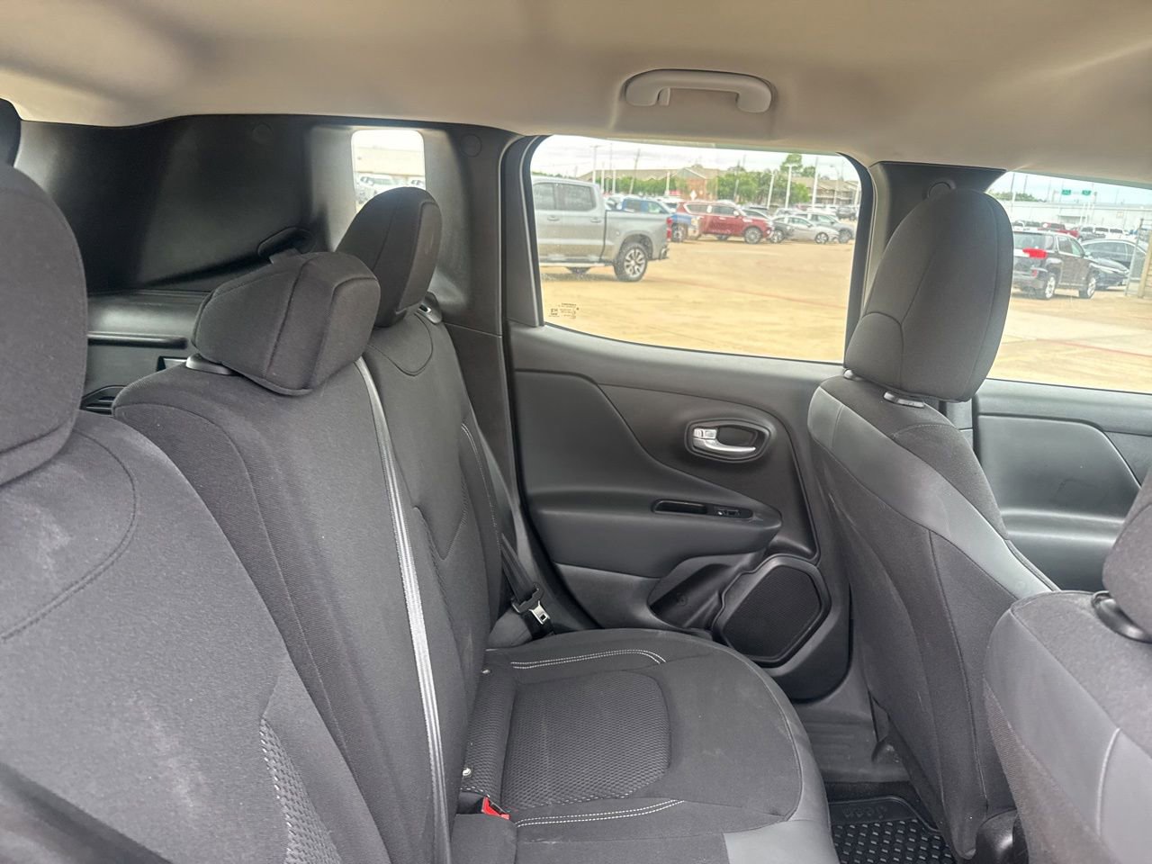 Used 2023 Jeep Renegade Altitude AWD/4WD image 28