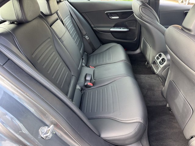 Used 2023 Mercedes-Benz C 300 Sedan image 8