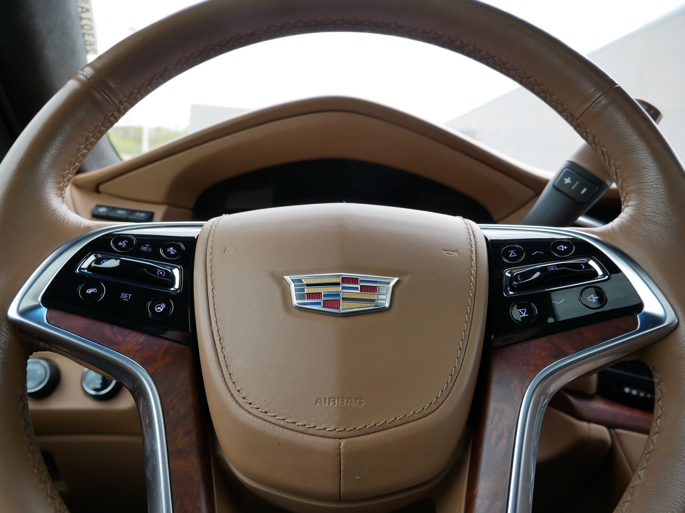 Used 2017 Cadillac Escalade Platinum AWD/4WD image 27