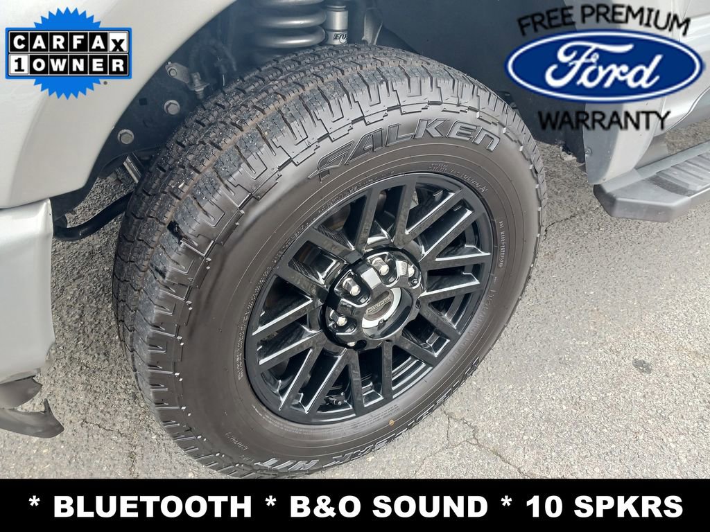 Used 2022 Ford F350 Lariat w/ Black Appearance Package image 10