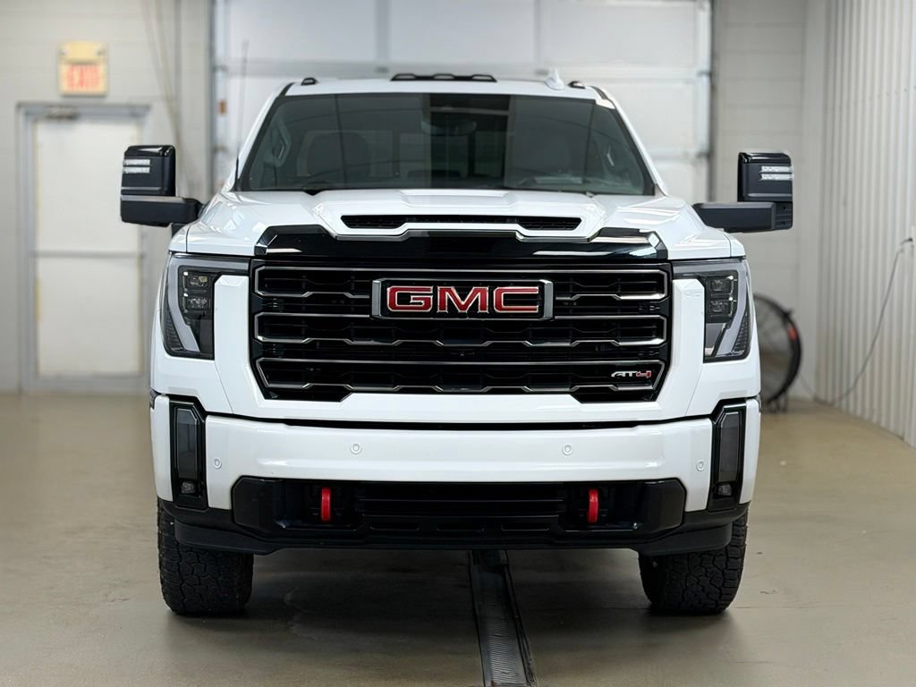 Used 2024 GMC Sierra 2500 AT4 w/ AT4 Premium Plus Package AWD/4WD image 2