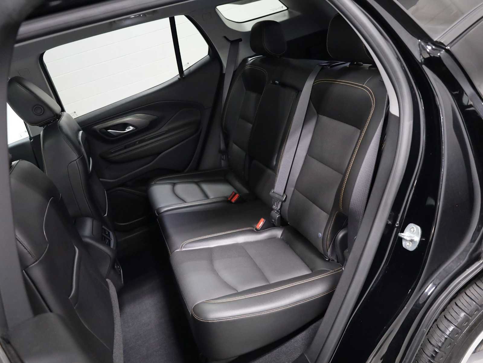 Used 2021 GMC Terrain SLT w/ Infotainment Package II AWD/4WD image 33