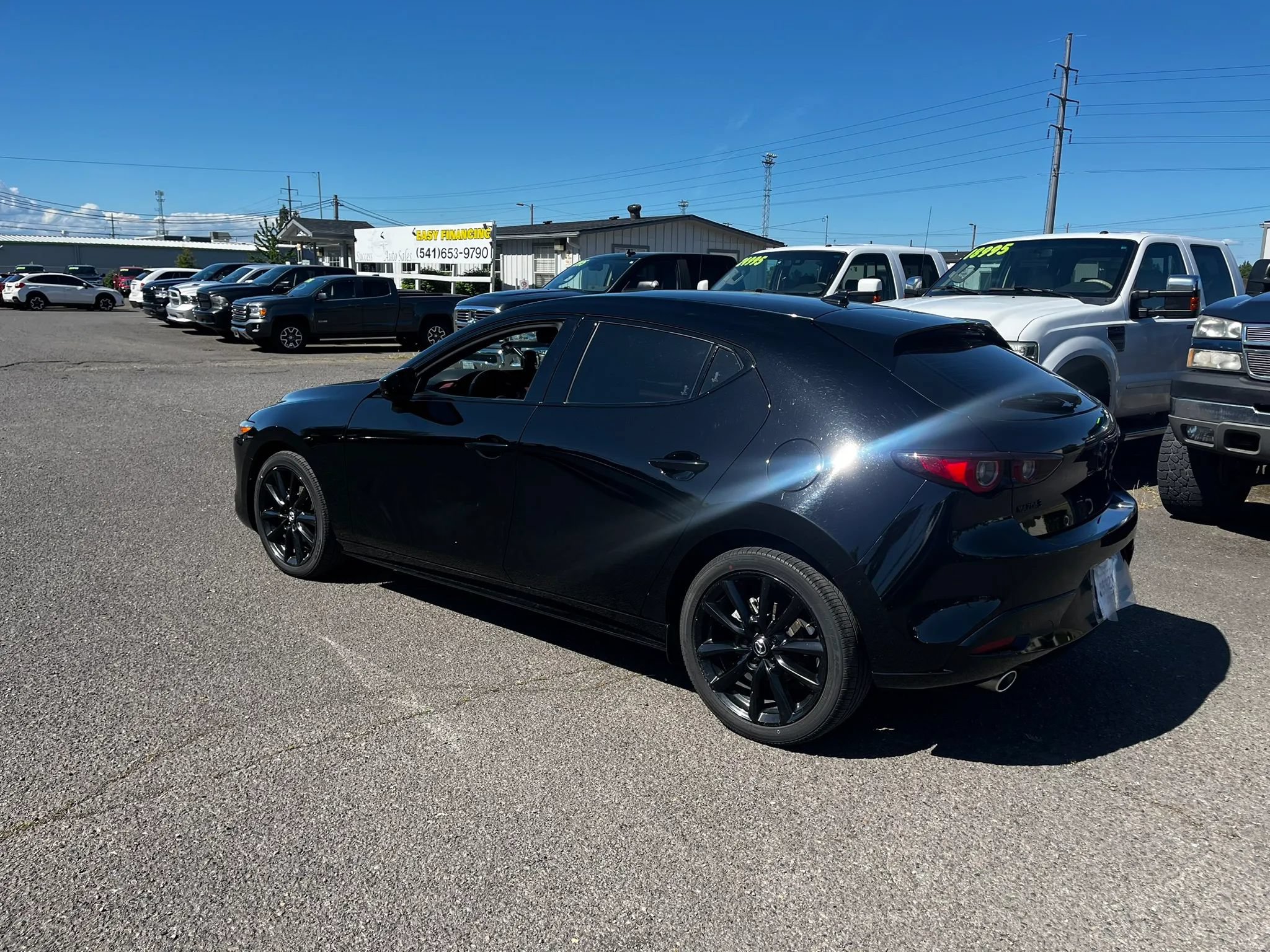 Used 2023 MAZDA MAZDA3 s FWD image 5
