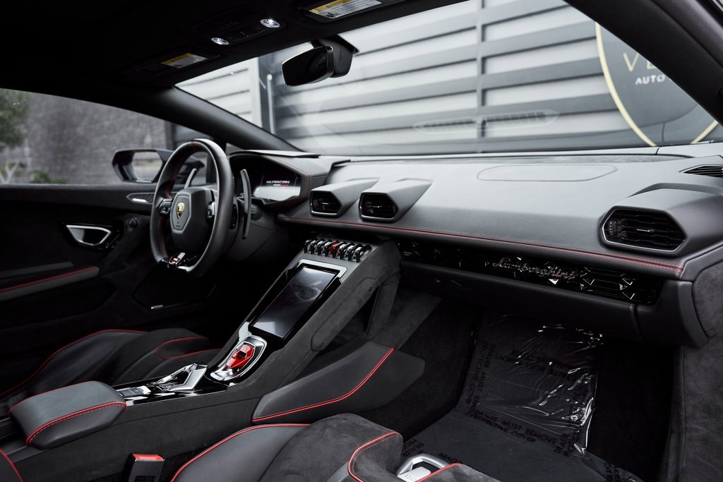 Used 2023 Lamborghini Huracan Tecnica image 44