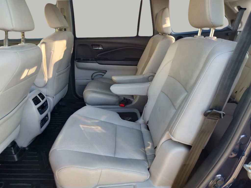 Used 2017 Honda Pilot Elite image 30