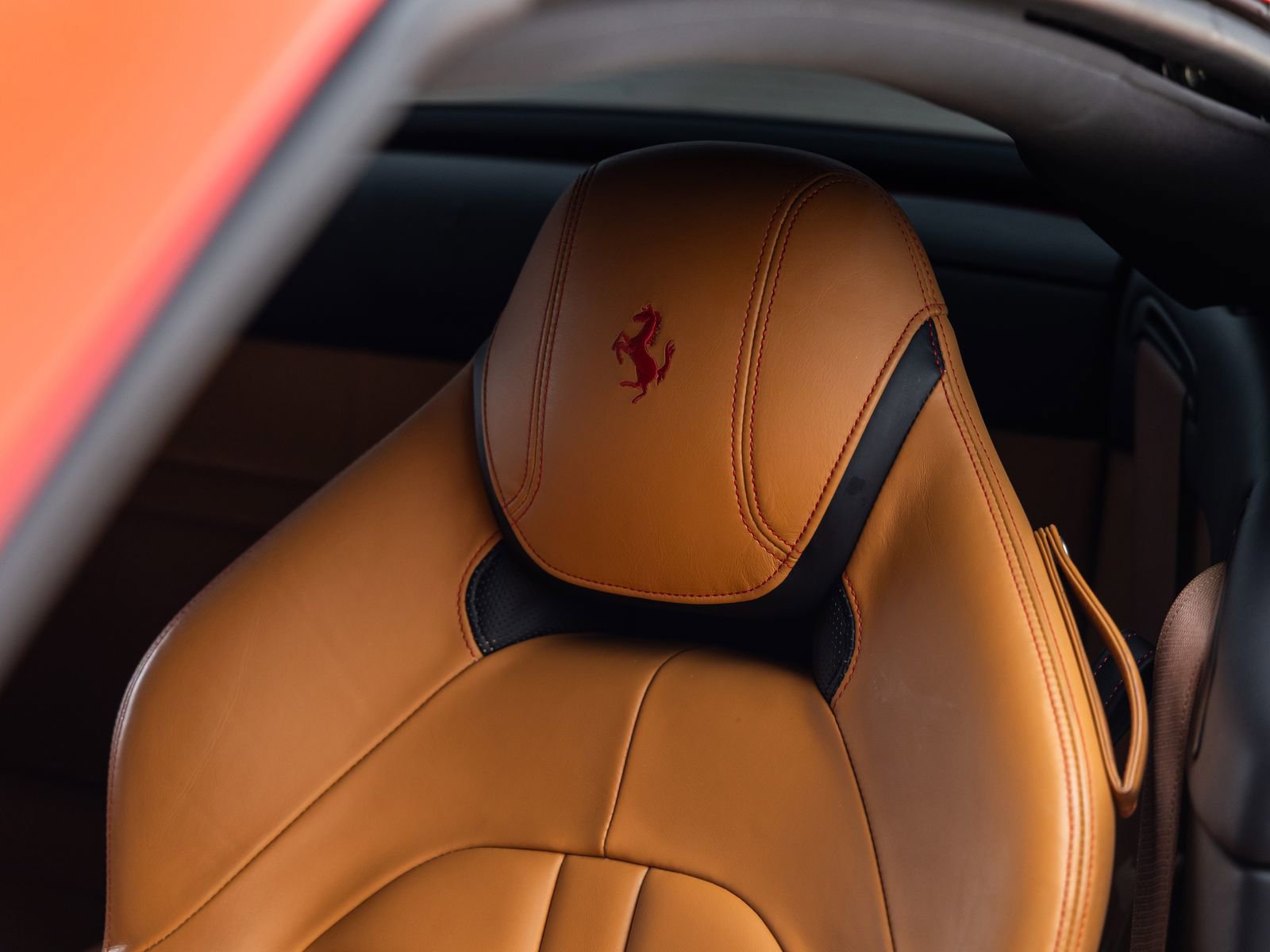 Used 2016 Ferrari California T RWD image 32