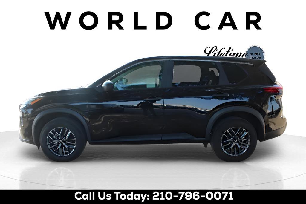 Used 2024 Nissan Rogue S image 4