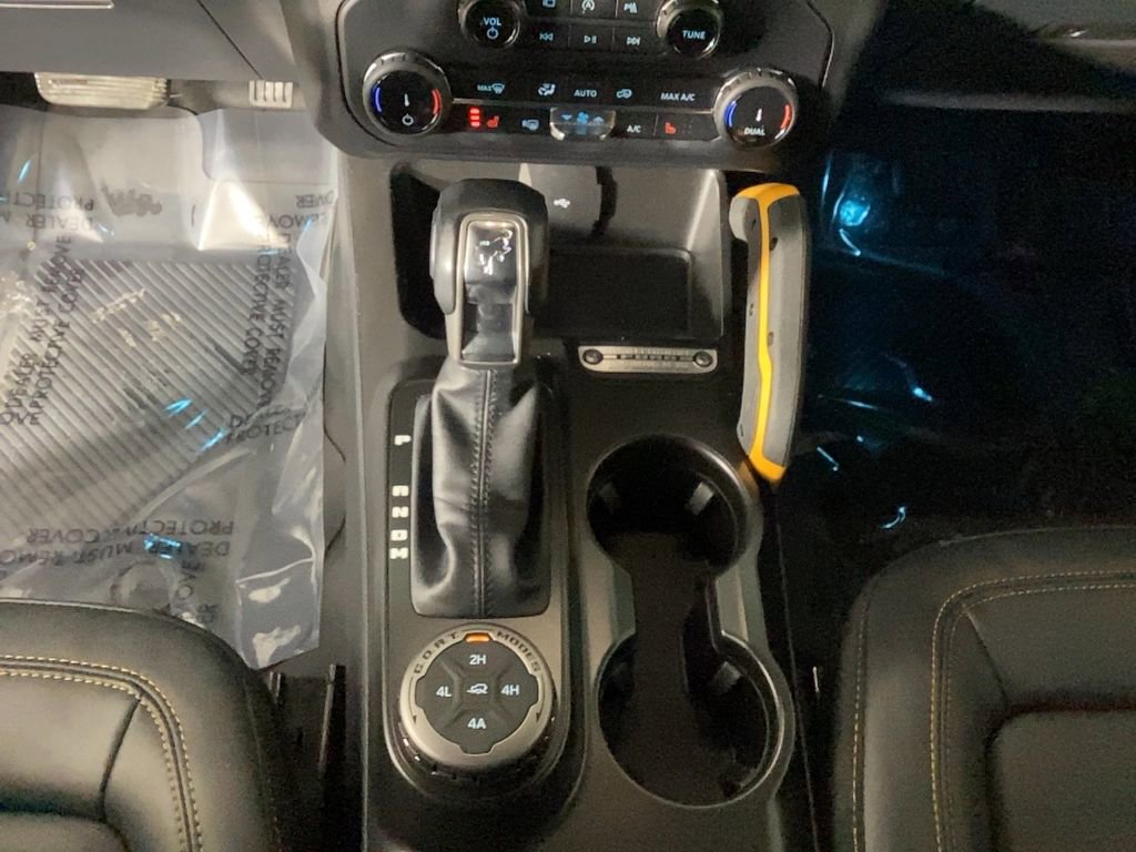 Used 2022 Ford Bronco Badlands image 24