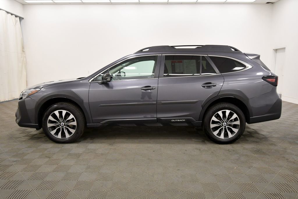 Used 2025 Subaru Outback Limited image 4