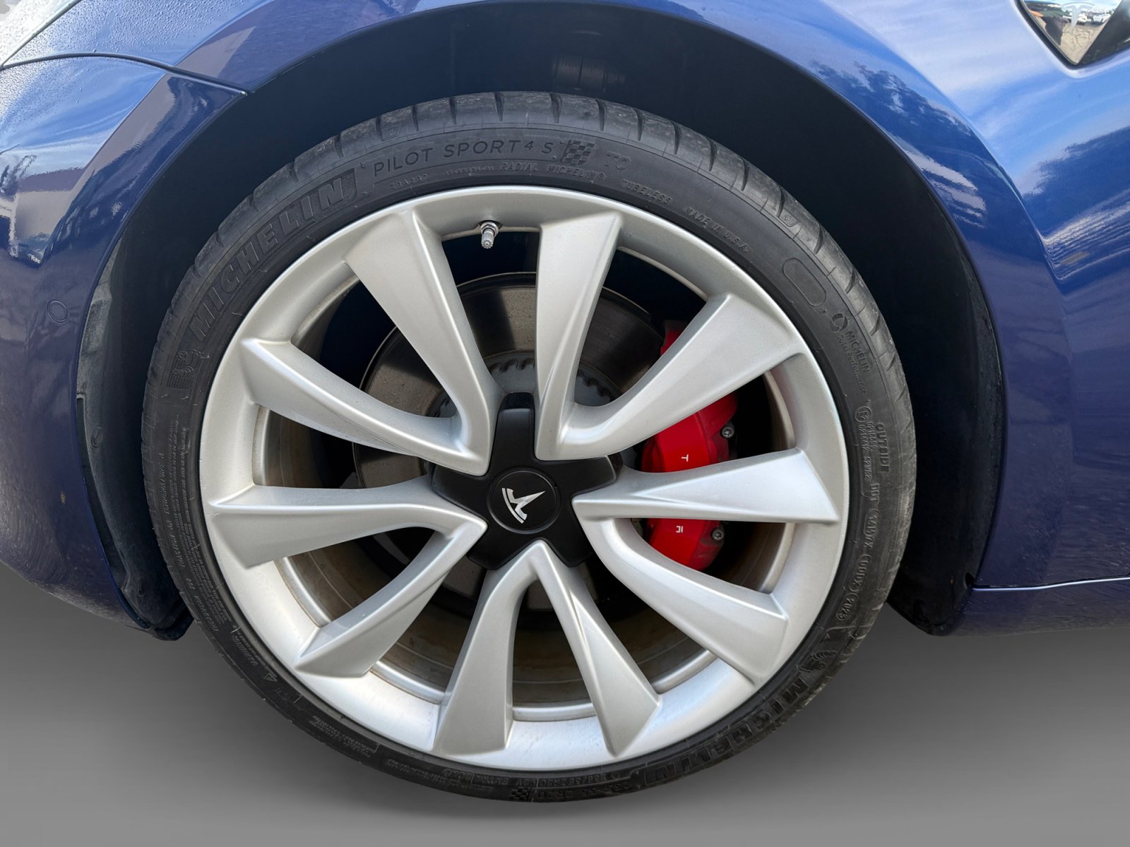 Used 2018 Tesla Model 3 Long Range image 9