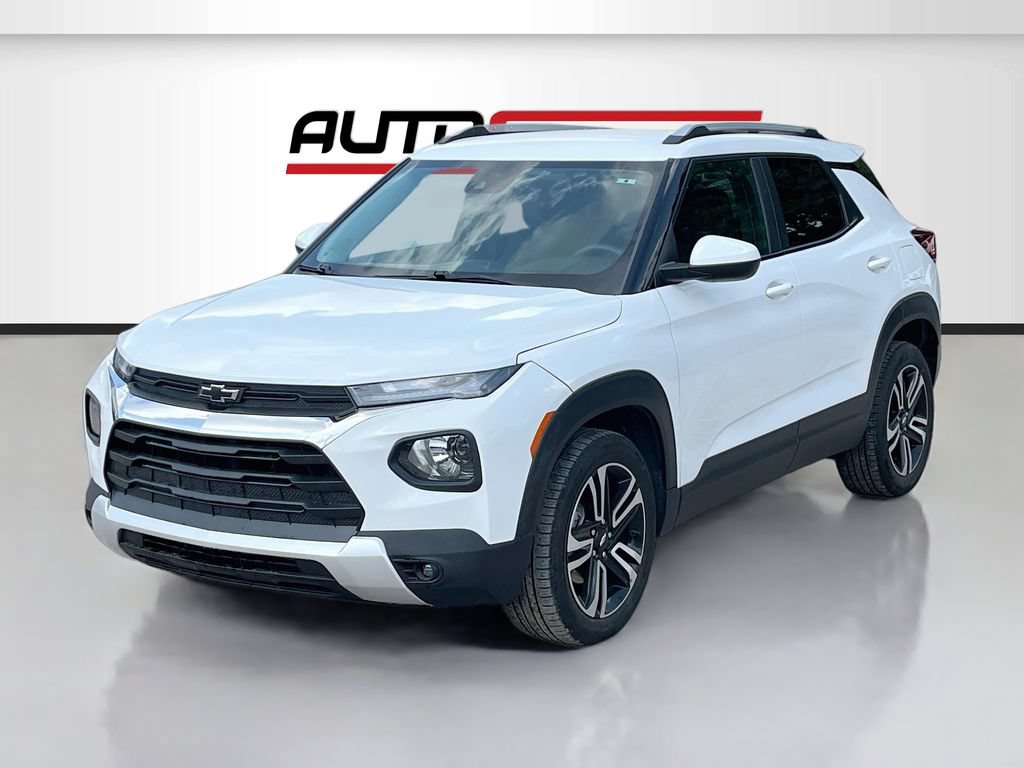 Used 2023 Chevrolet TrailBlazer LT w/ Convenience Package FWD image 3