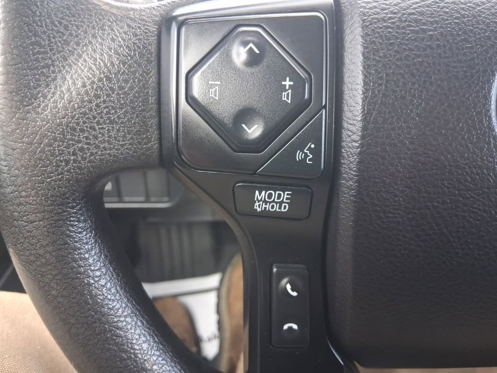 Used 2021 Toyota Tacoma SR AWD/4WD image 17