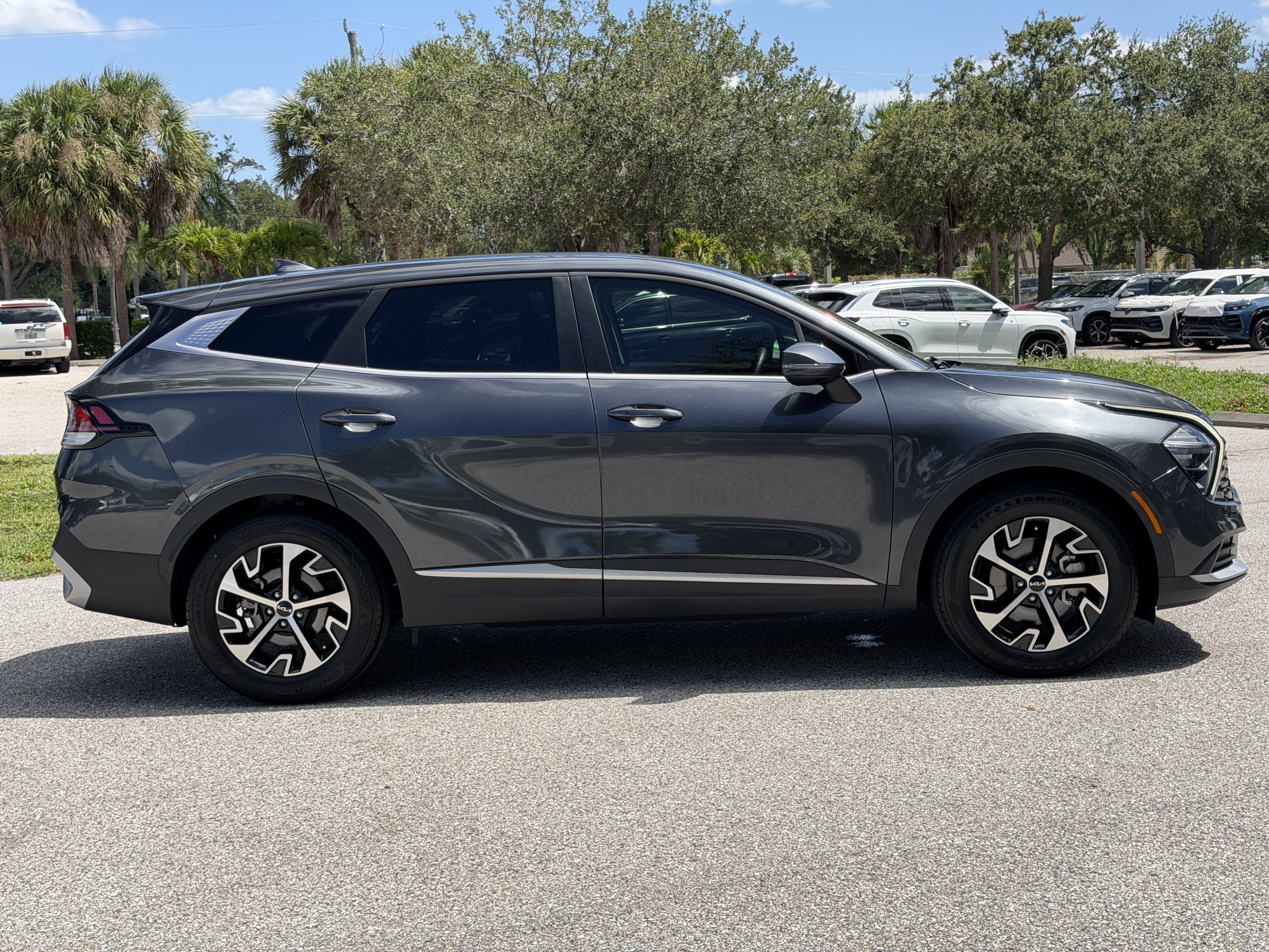 Used 2023 Kia Sportage EX FWD image 8