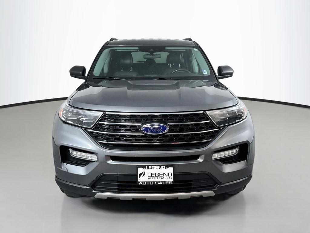 Used 2023 Ford Explorer XLT w/ Equipment Group 202A AWD/4WD image 2