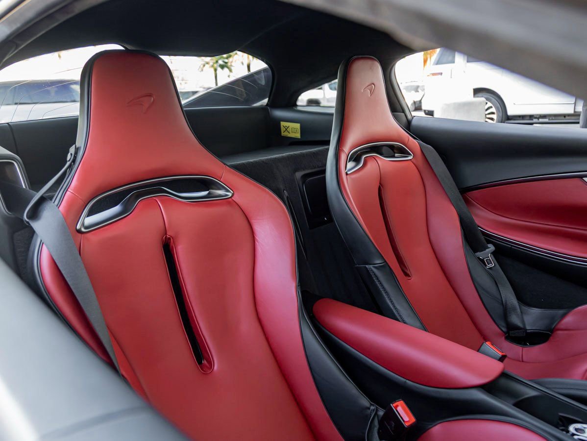 Used 2025 McLaren Artura image 20