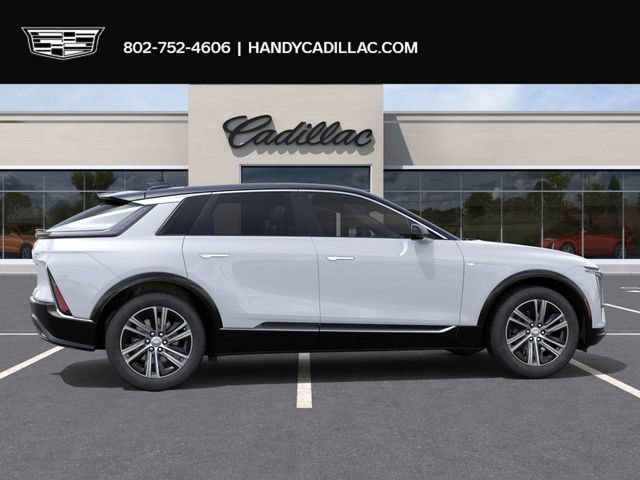 New 2026 Cadillac Lyriq Luxury w/ LPO, Floor Liner Package AWD/4WD image 30