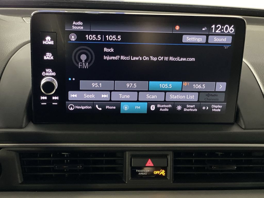 Used 2025 Honda Pilot Touring image 18