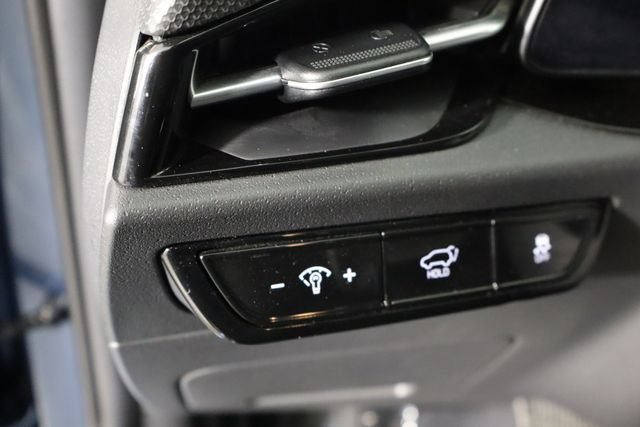 Certified 2024 Kia Niro Wind FWD image 17