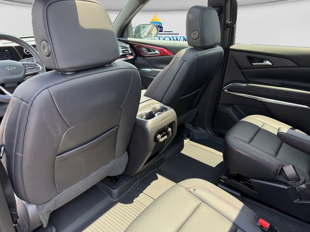 Used 2026 Chevrolet Traverse Z71 w/ LPO, Floor Liner Package AWD/4WD image 33
