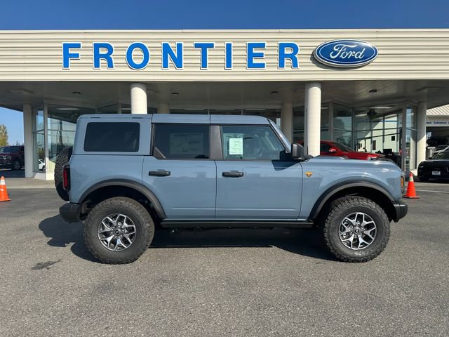 New 2025 Ford Bronco Badlands image 2