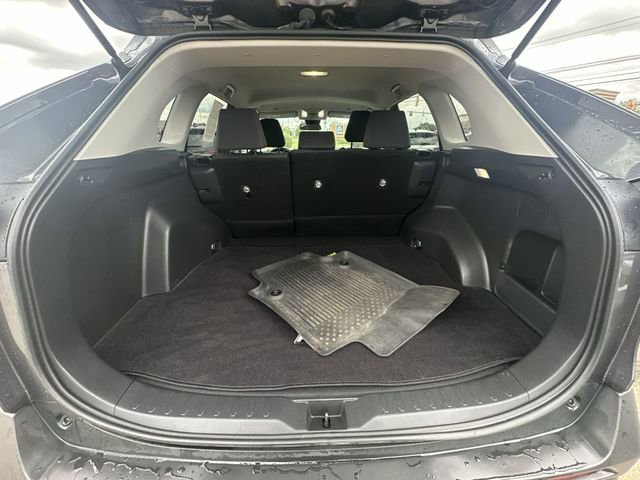Used 2023 Toyota RAV4 LE AWD/4WD image 29