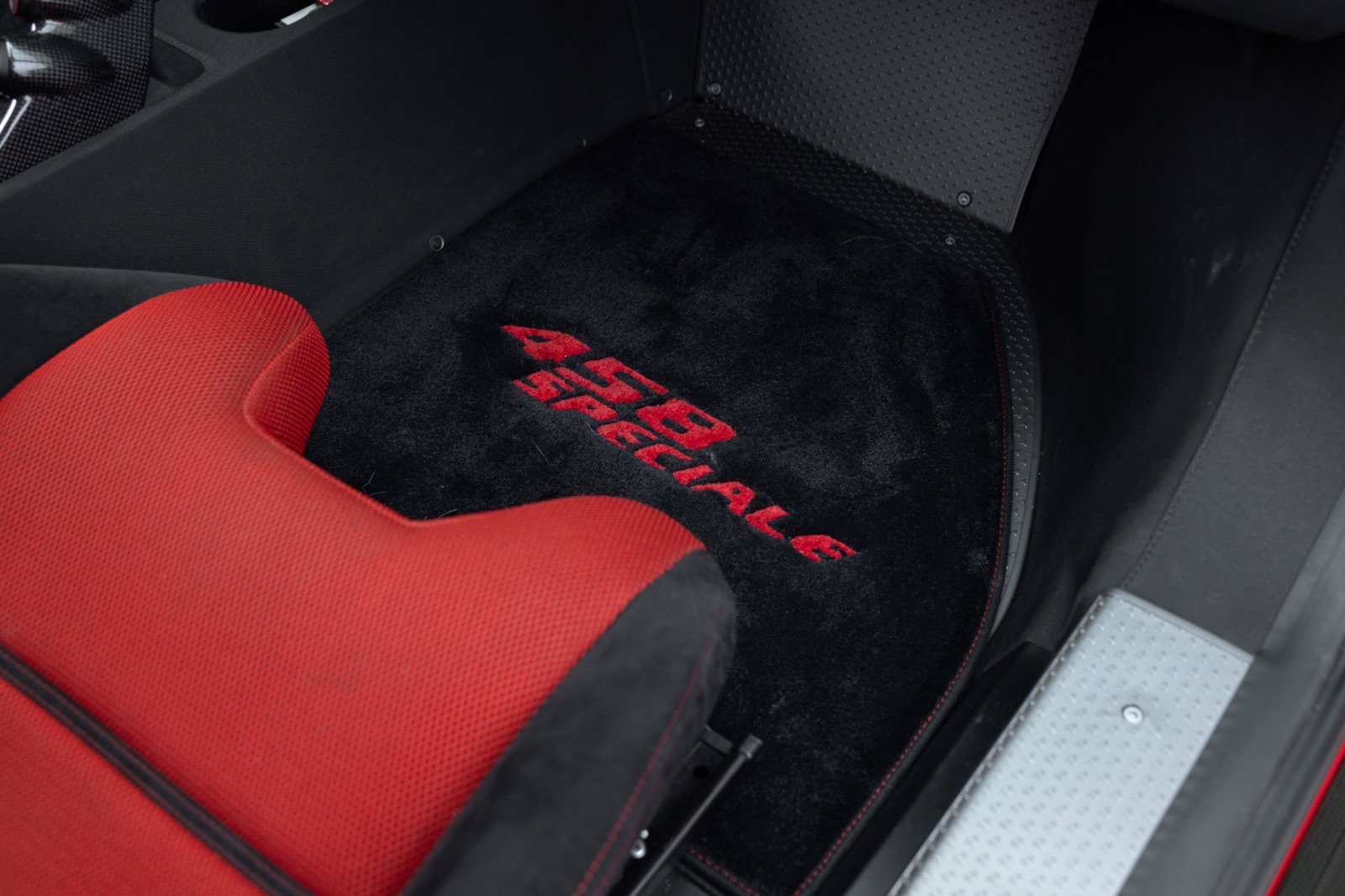 Used 2014 Ferrari 458 Speciale Coupe RWD image 62