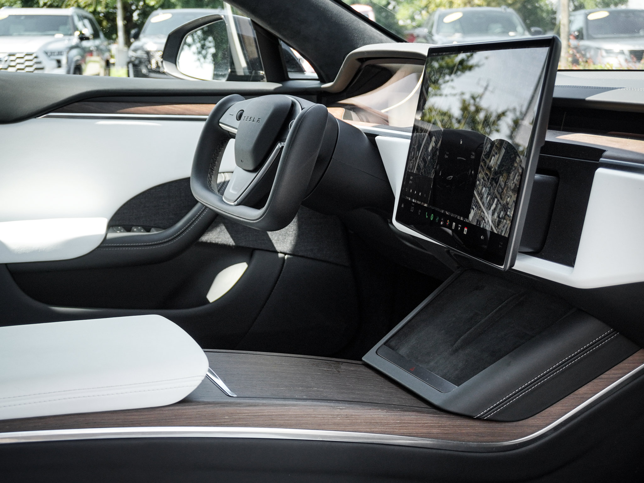 Used 2023 Tesla Model S AWD/4WD image 36