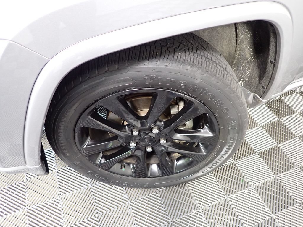 Used 2019 Jeep Grand Cherokee Altitude AWD/4WD image 40