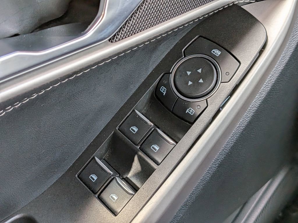 Certified 2022 Ford Explorer XLT w/ Equipment Group 202A image 23