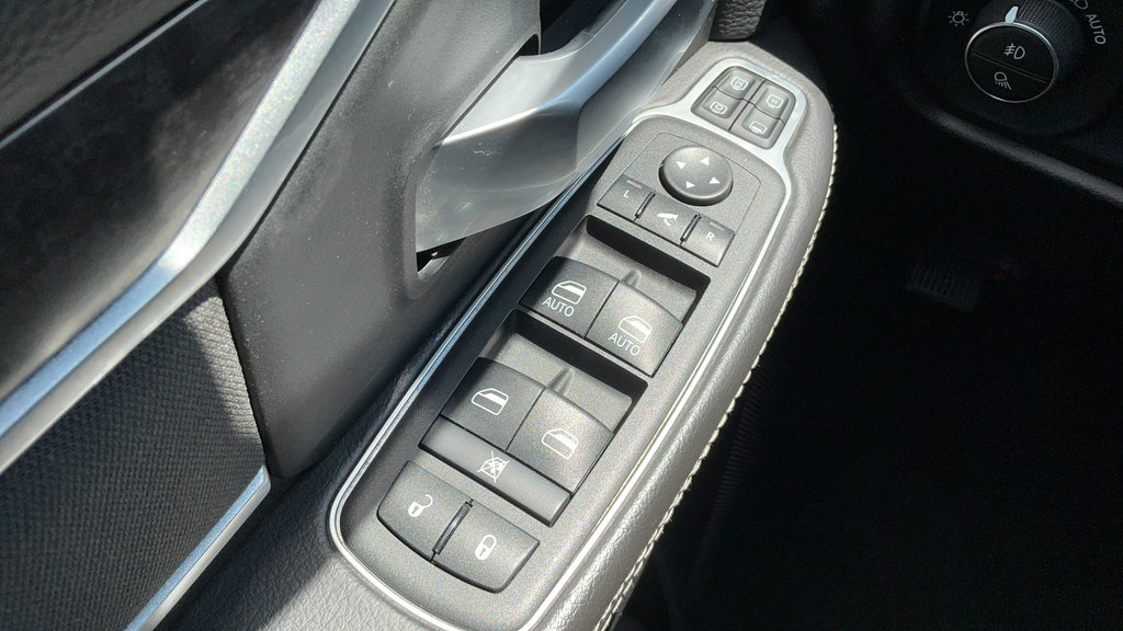 Certified 2024 RAM 3500 Big Horn AWD/4WD image 14