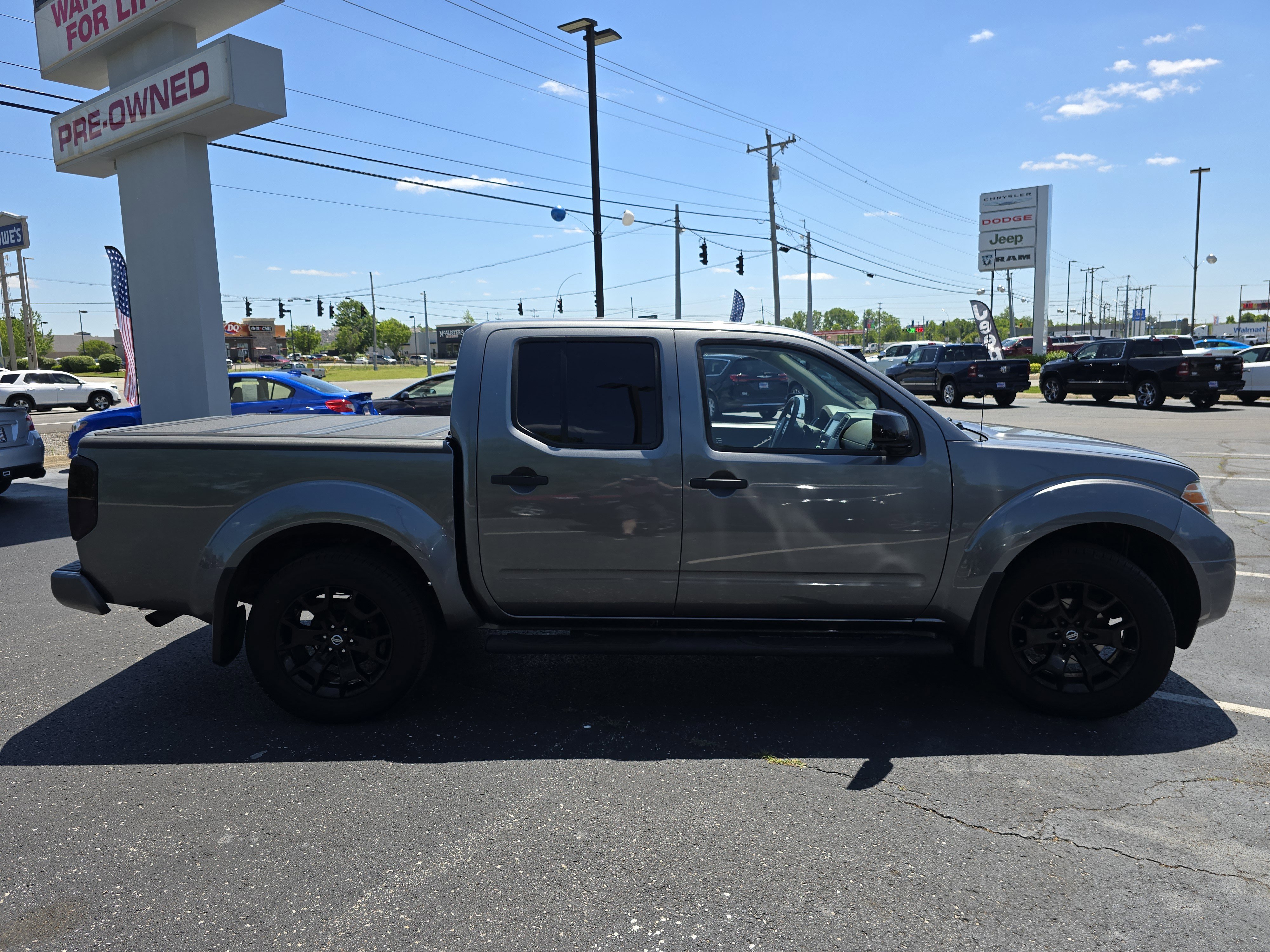 Used 2019 Nissan Frontier SV w/ Value Truck Package AWD/4WD image 12