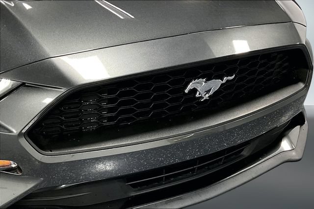 Used 2018 Ford Mustang Coupe w/ Equipment Group 101A RWD image 25