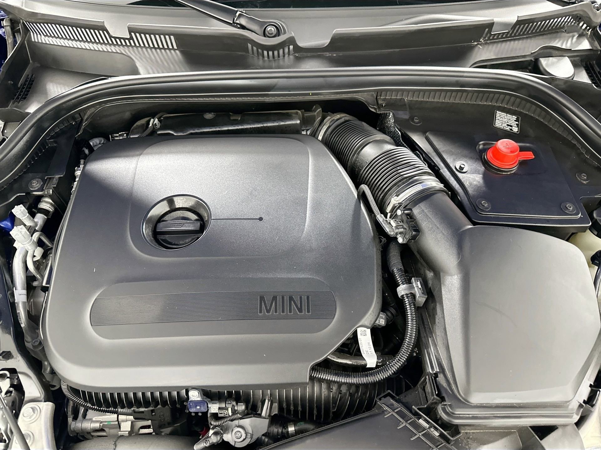 Certified 2025 MINI Cooper S image 33